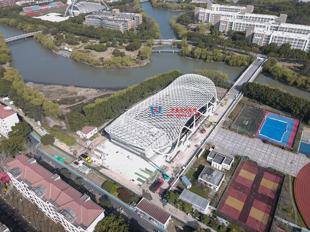 鋼結構雙曲網殼的結構韻律美感