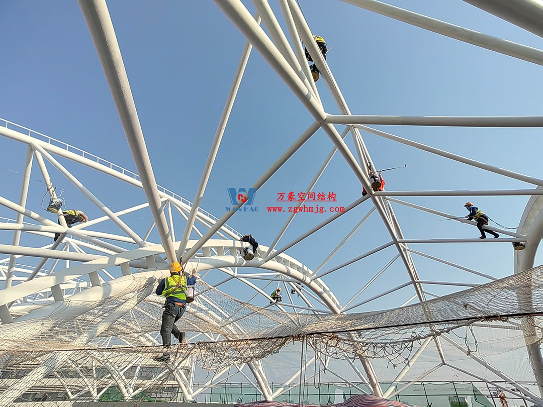 施工加速,這個(gè)PTFE膜結(jié)構(gòu)天幕即將完工! 施工加速,這個(gè)PTFE膜結(jié)構(gòu)天幕即將完工!
