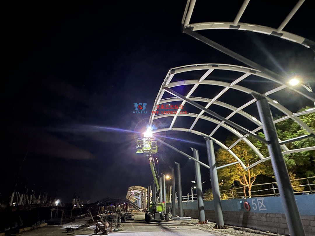 全面加速建設，創建優質精品工程