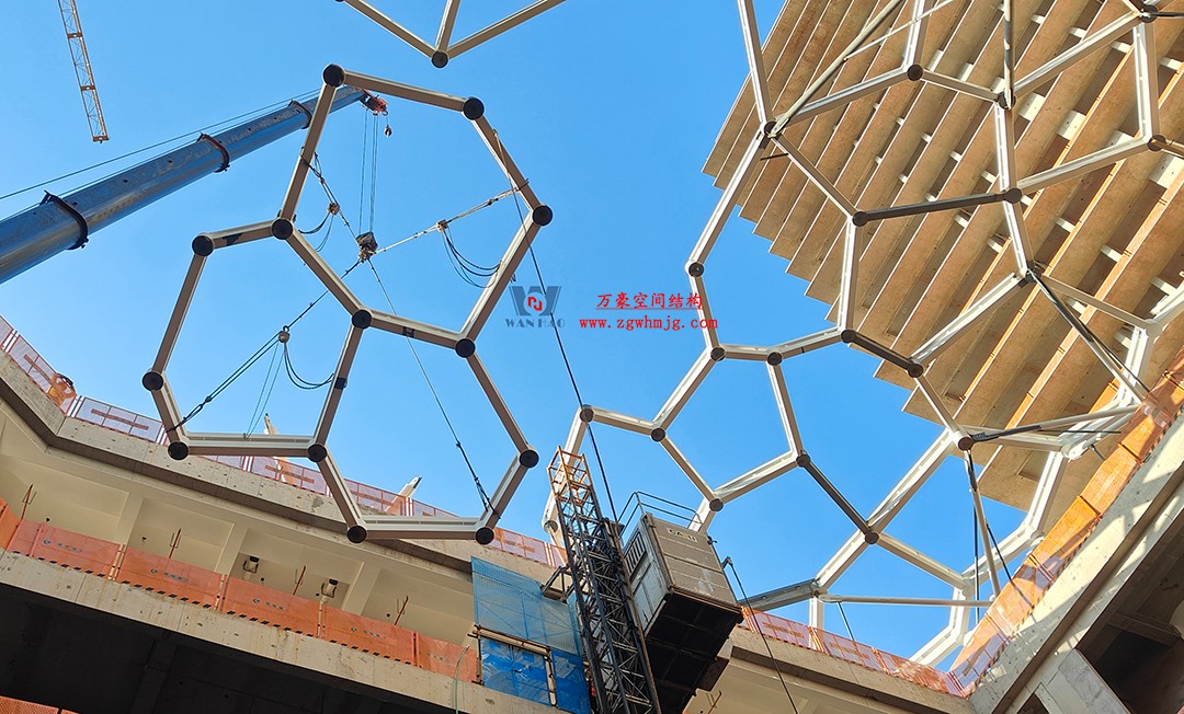 “老故事 新生活”——ETFE膜結(jié)構(gòu)天幕,賦新生活理想 “老故事 新生活”——ETFE膜結(jié)構(gòu)天幕,賦新生活理想