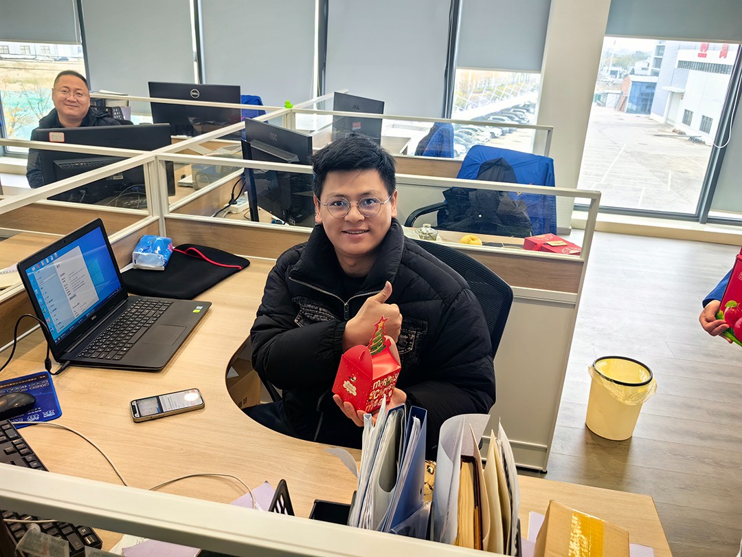 關(guān)愛員工,愛在萬豪|暖心平安夜,傳遞“蘋”安幸福 關(guān)愛員工,愛在萬豪|暖心平安夜,傳遞“蘋”安幸福