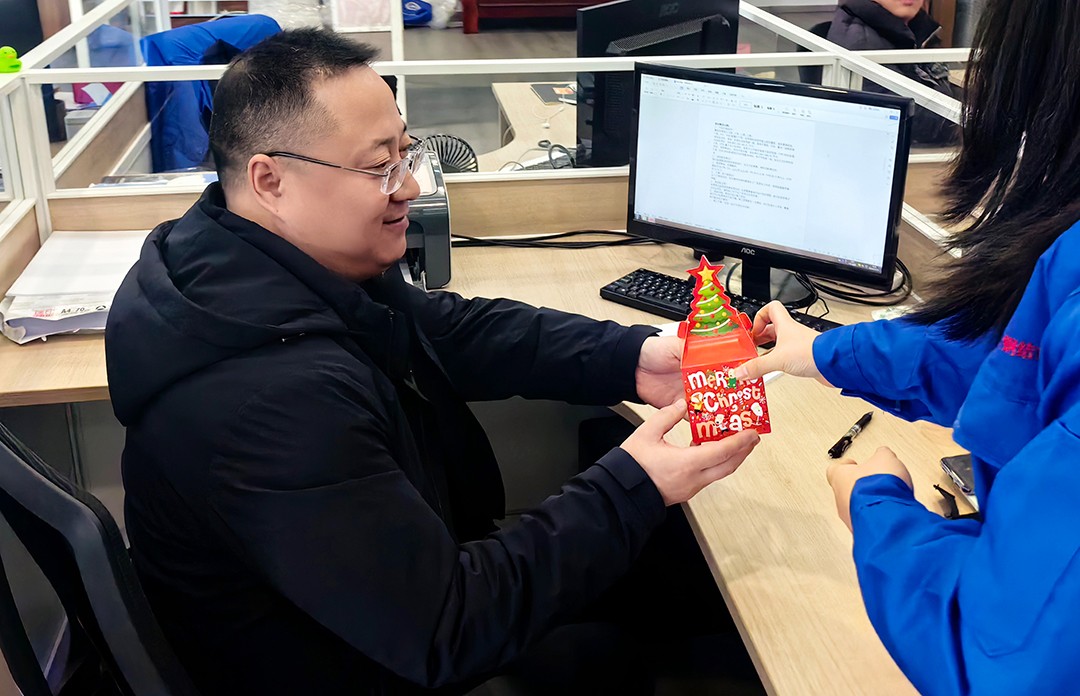 關(guān)愛員工,愛在萬豪|暖心平安夜,傳遞“蘋”安幸福 關(guān)愛員工,愛在萬豪|暖心平安夜,傳遞“蘋”安幸福