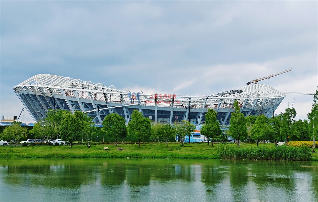 標(biāo)桿引領(lǐng),智啟未來(lái)——萬(wàn)豪集團(tuán)營(yíng)銷、設(shè)計(jì)與技術(shù)骨干共赴無(wú)錫奧體中心,現(xiàn)場(chǎng)觀摩學(xué)習(xí)解鎖“創(chuàng)新密碼” 標(biāo)桿引領(lǐng),智啟未來(lái)——萬(wàn)豪集團(tuán)營(yíng)銷、設(shè)計(jì)與技術(shù)骨干共赴無(wú)錫奧體中心,現(xiàn)場(chǎng)觀摩學(xué)習(xí)解鎖“創(chuàng)新密碼”