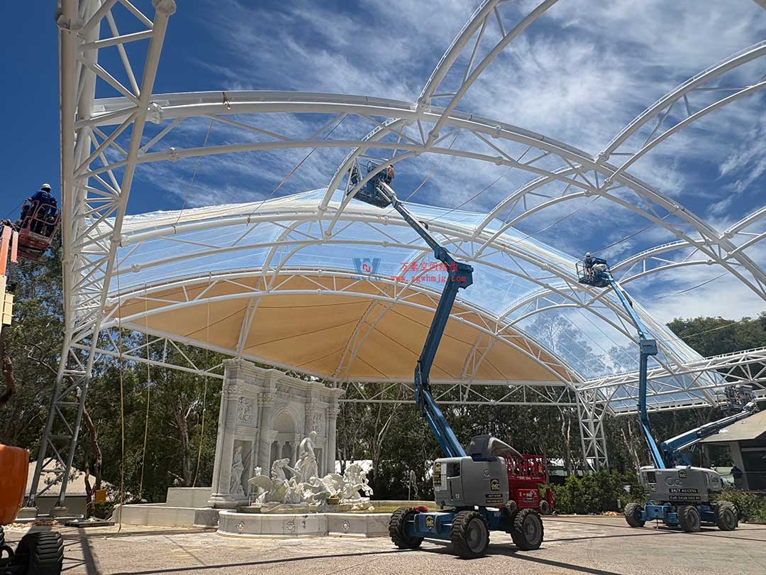 跨越山海的建筑新章！澳大利亞噴泉廣場天幕張拉正酣，雙膜科技賦能莊園建筑